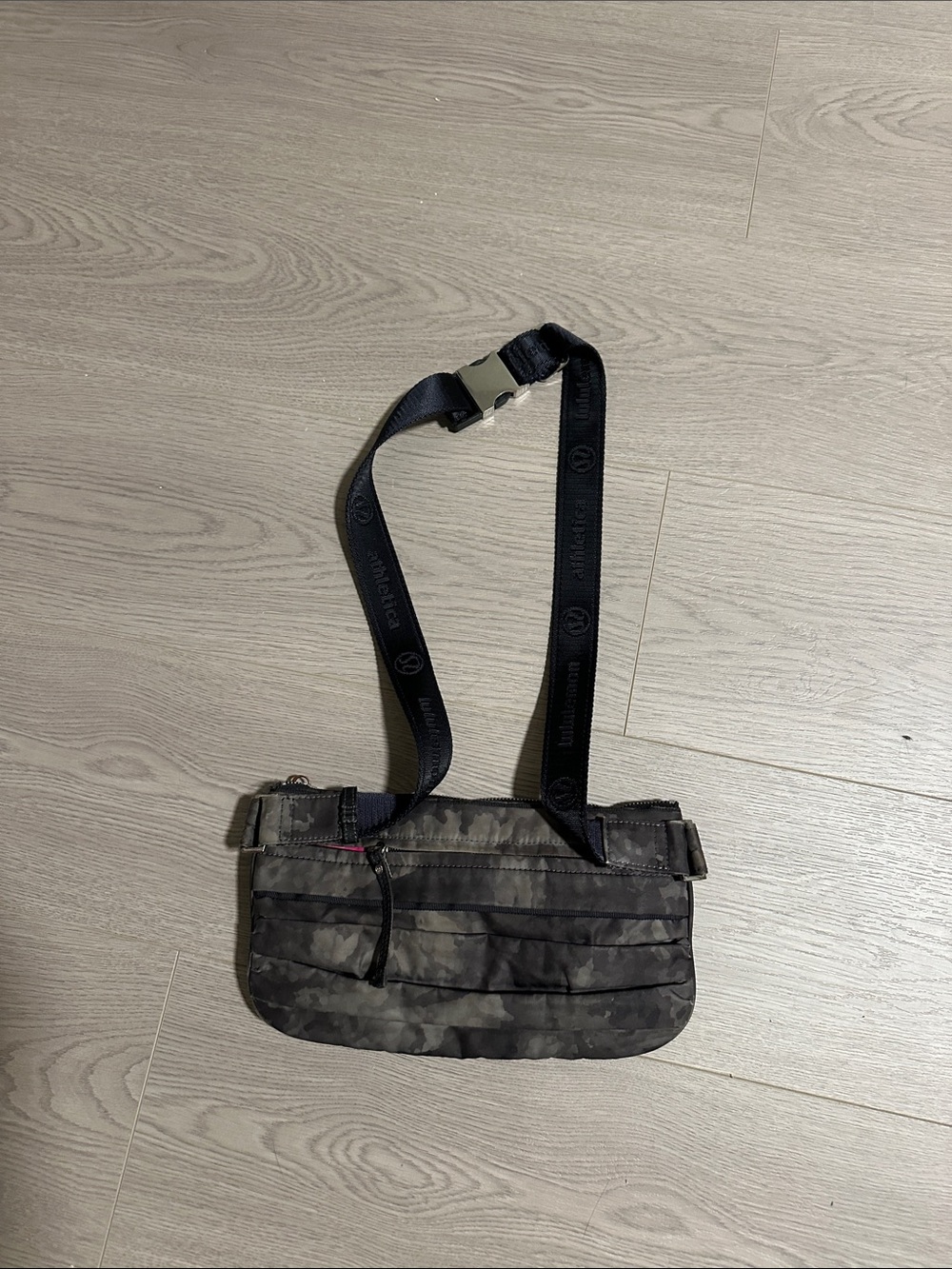 Vinatge Lululemon athletics  Crossbody Bag "AS IT IS "